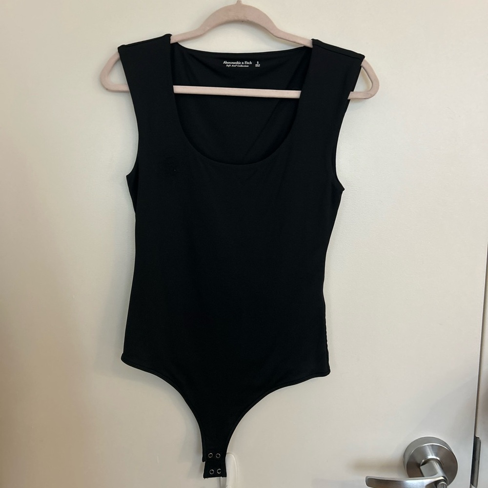 Abercrombie Sleek Seamless Fabric Cap Sleeve Bodysuit